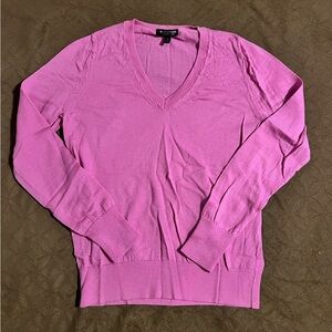Banana Republic sweater. Pink. Medium.